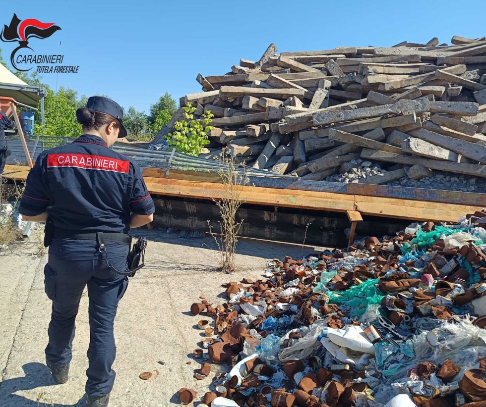 Posto sotto sequestro impianto di stoccaggio rifiuti