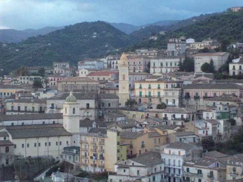 Paura a Rossano per un forte boato