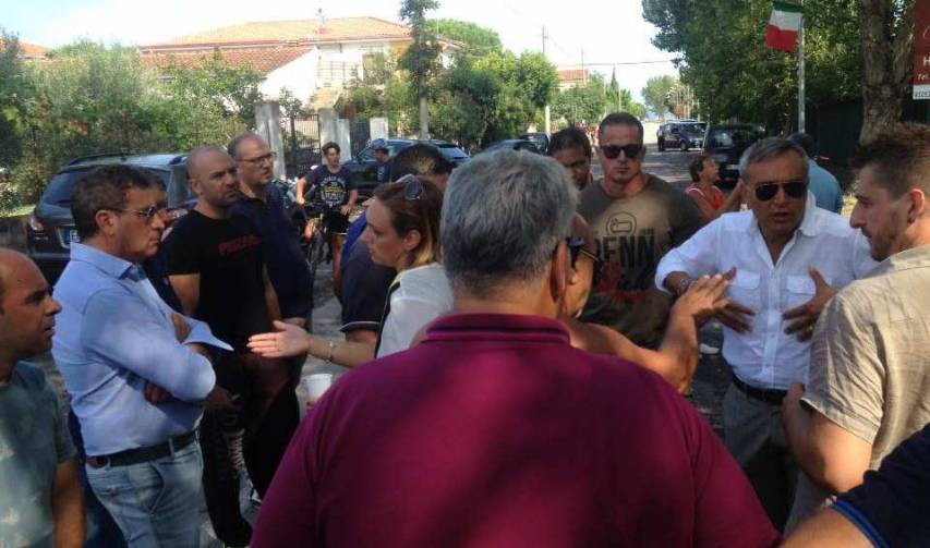 Protesta a Rossano per l'arrivo di 200 migranti