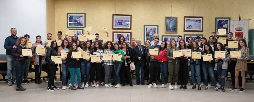 La foto dei corsisti al termine del corso, con il presidente Giuseppe Soluri