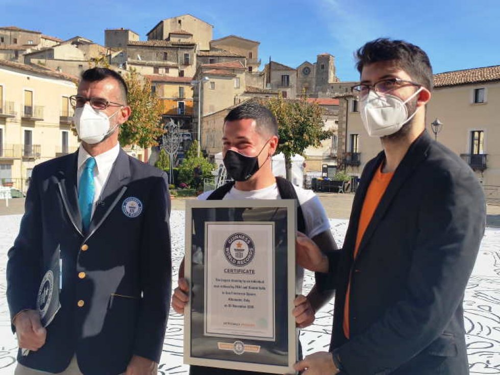 L'autore del disegno da Guinness premiato