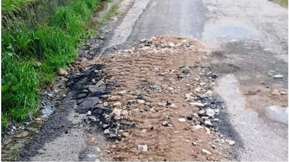 Strade dissestate ad Altomonte. Borrelli chiede interventi immediati