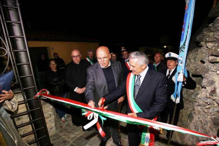 Oliverio ha inaugurato il sito archeologico di Pauciuri e il castello normanno di Malvito