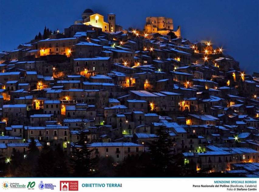 Stefano Contin vince con una foto ritraente Morano la “Menzione Speciale Borghi” nel concorso “Obiettivo Terra”