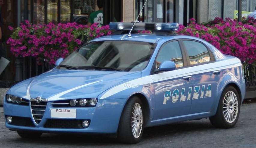 Mancano le licenze per una serata danzante, denunciate 4 persone a Rossano