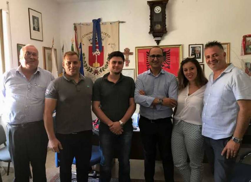 L&#039;incontro al Municipio di Cerzeto 