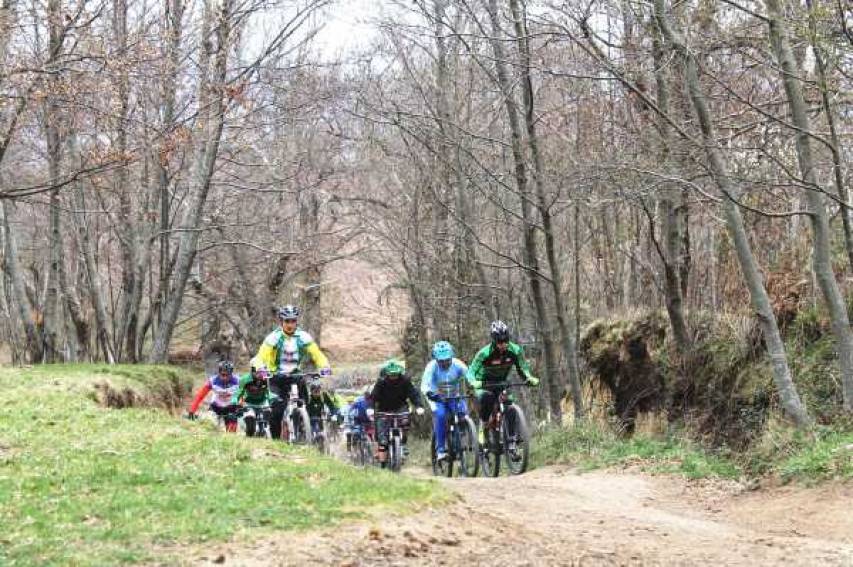 Alcuni partecipanti al giro in mountain bike 