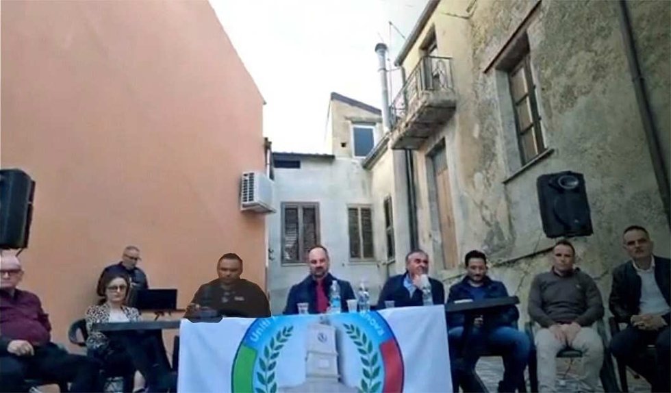 l&#039;Alternativa scende in piazza e chiede conto al sindaco Lirangi