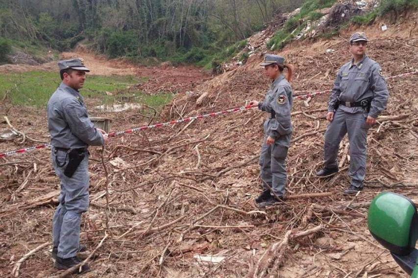 Torano Catello, il corpo forestale sequestra l'area dei lavori lungo il torrente Salice