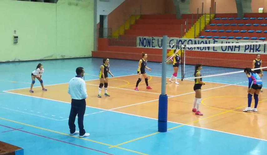 VOLLEY - Battuta d'arresto per la Kermes nella prima di campionato