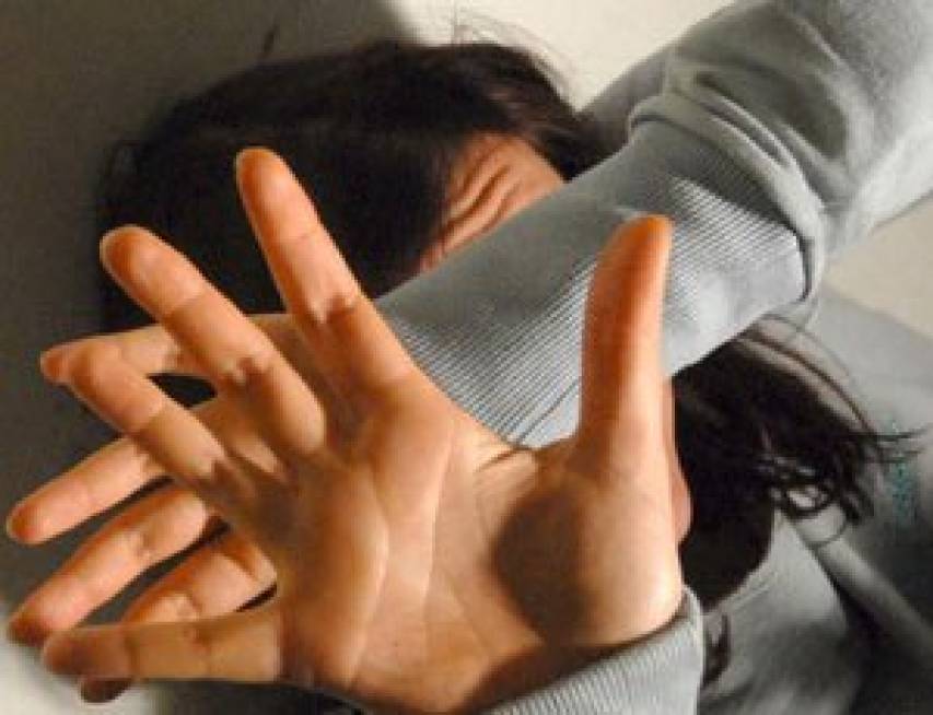 Maltrattamenti in famiglia, arrestato 44enne di Cosenza