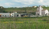 Cade dal tetto mentre lavora: grave un tecnico