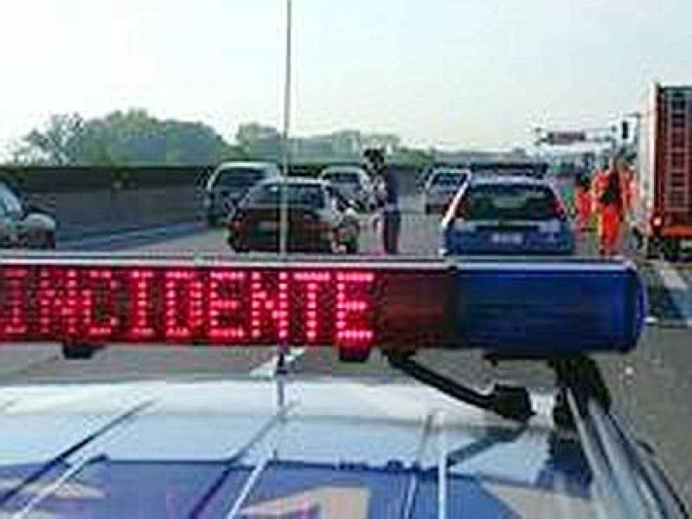 Grave incidente in Autostrada tra Cosenza e Rende. Morto un 33enne