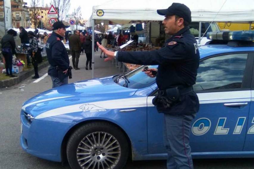 Controlli sul territorio della Polizia: scoperte droga e banconote false