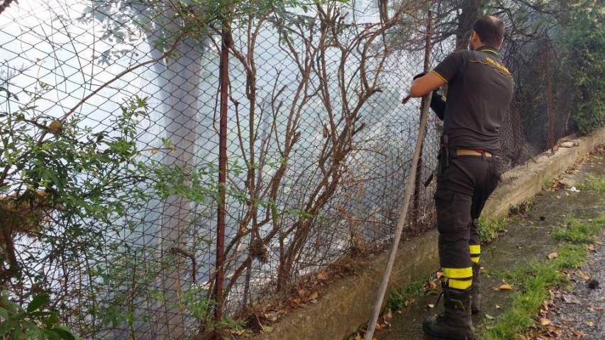 Incendio pomeridiano nel centro cittadino, intervengono i Vigili del Fuoco