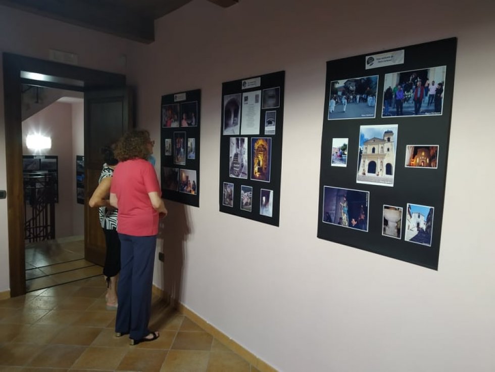 “Obiettivo Grimaldi” conquista la scena. Boom di visitatori per la mostra fotografica