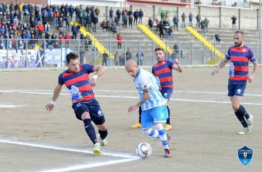 CALCIO PROMOZIONE - Il Corigliano batte 2-0 l'Olympic e sale in vetta classifica