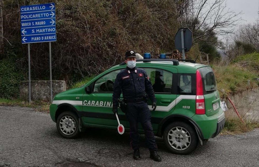 Denunciati dai Carabinieri Forestali perché violano il decreto