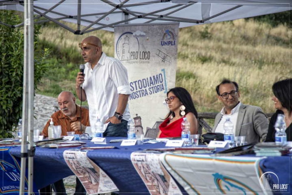 Un momento dell'incontro a Larderia