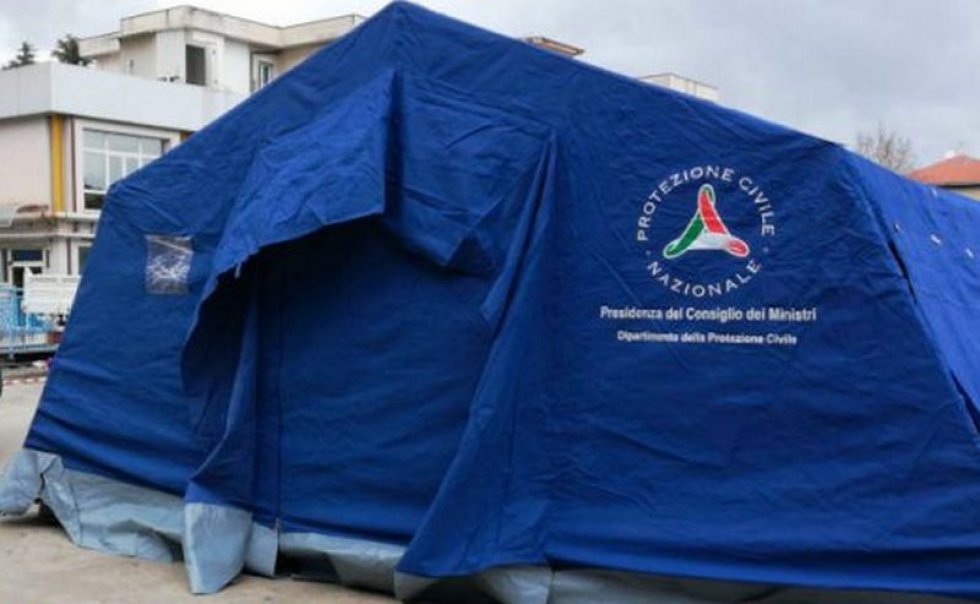 La tenda del pre-triage all'Annunziata