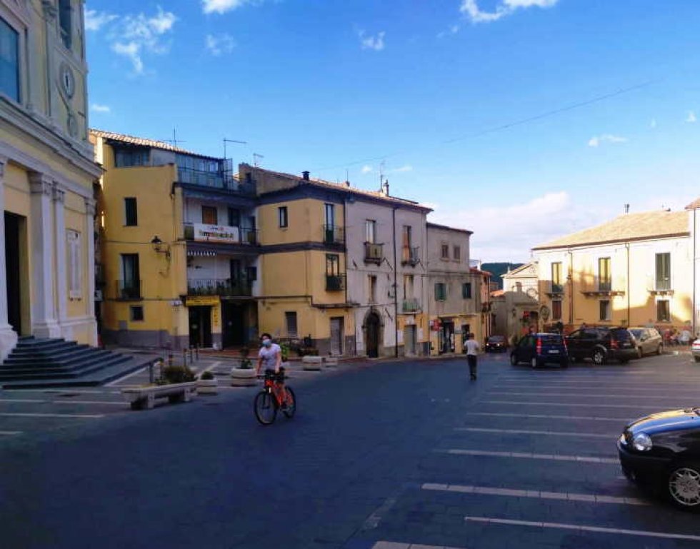 La centralissima Piazza Splendore 