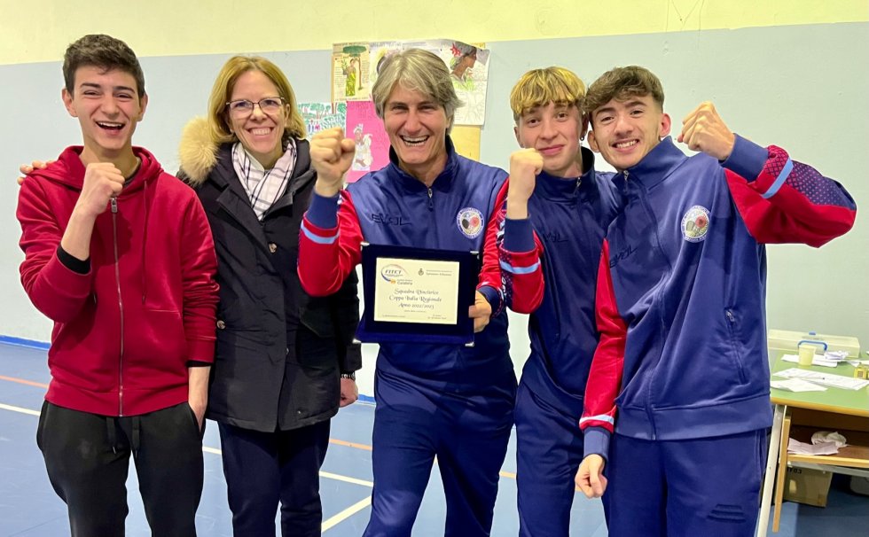 TENNISTAVOLO - Lo Spezzano vince la Coppa Italia Regionale