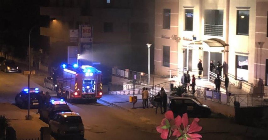 Incendiata una pasticceria a San Lorenzo del Vallo