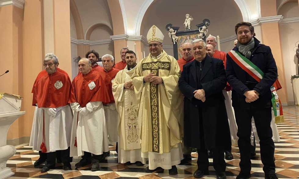 Monsignor Stefano Rega celebra a Seregno (MB) la Santa Messa e incontra la comunità calabrese