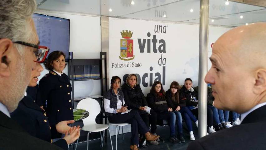 &quot;Una vita da Social&quot;, domani a Corigliano il truck della Polizia