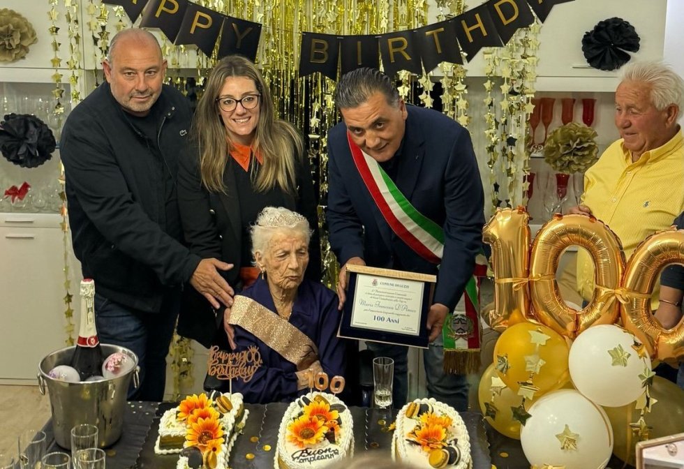Luzzi. Cento candeline per nonna Maria Francesca
