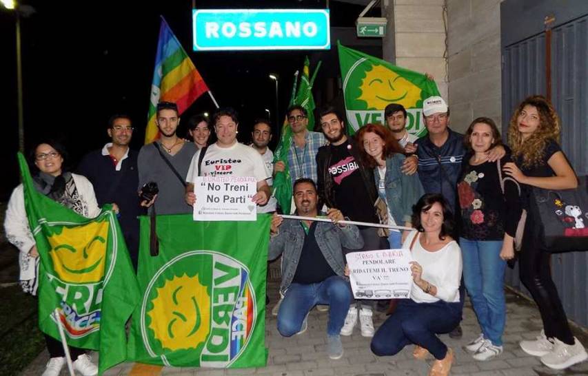 Diritto alla mobilità sulla jonica, tanta partecipazione alla protesta