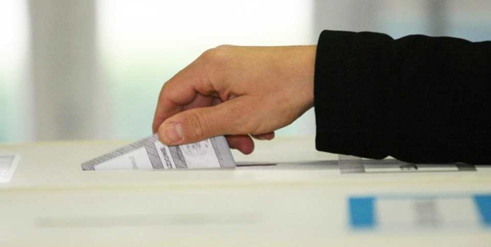 Un'urna per le elezioni amministrative