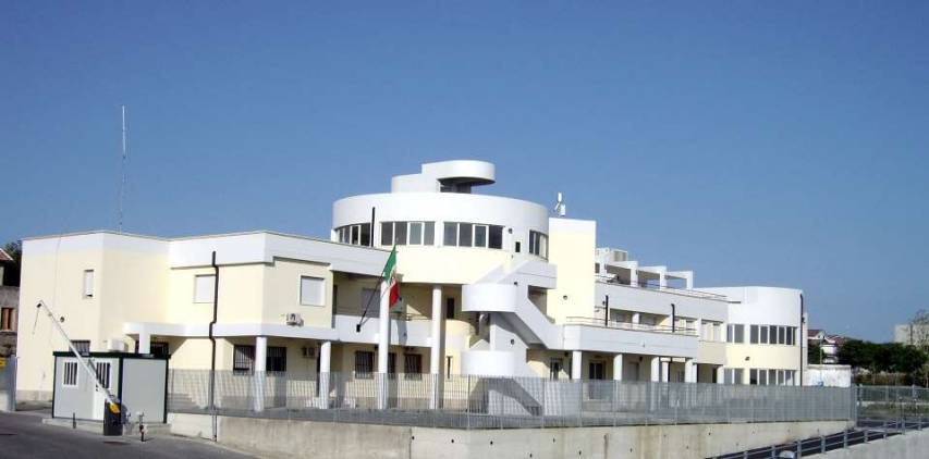 Cambio di comando alla Capitaneria di Porto di Corigliano. Bruno saluta Perrotti