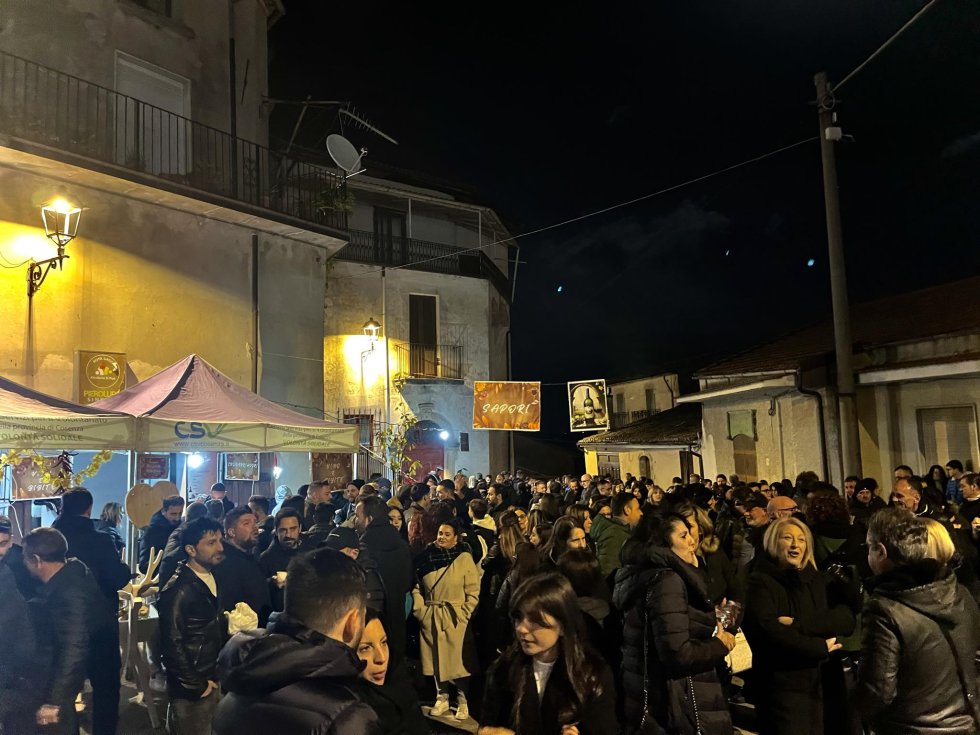 Successo per "Borgo d'Autunno" a Rota Greca