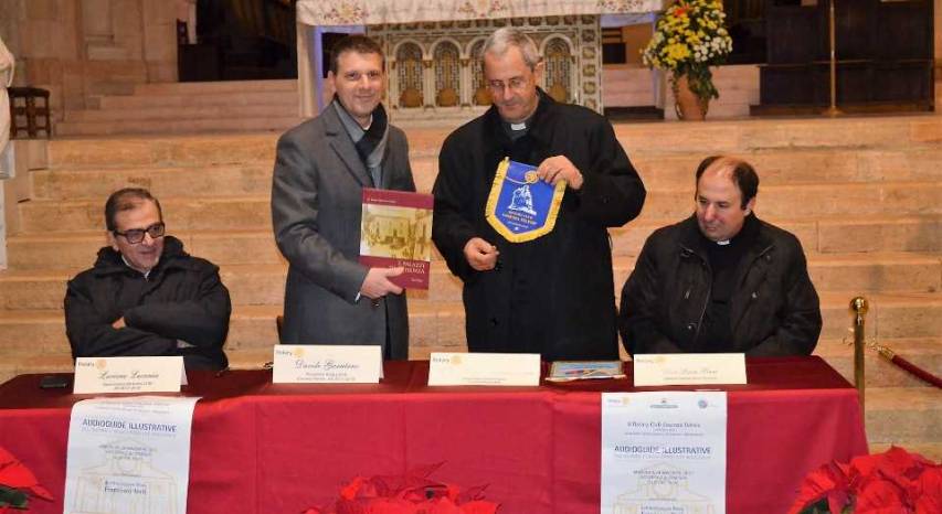 Il Rotary consegna le audioguide al duomo di Cosenza