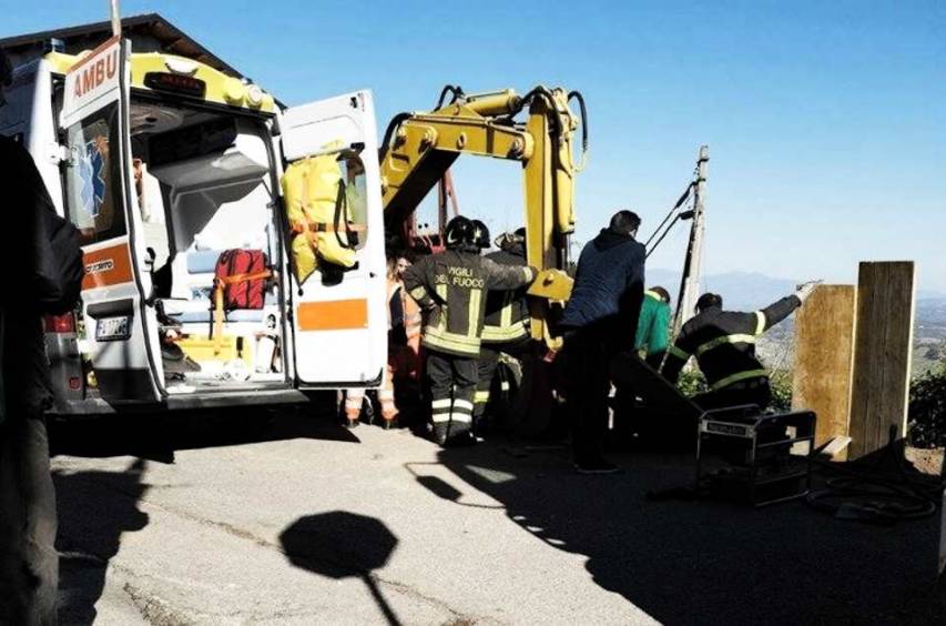 Tragedia a Cerzeto, muore un operai durante i lavori sulla rete fognaria