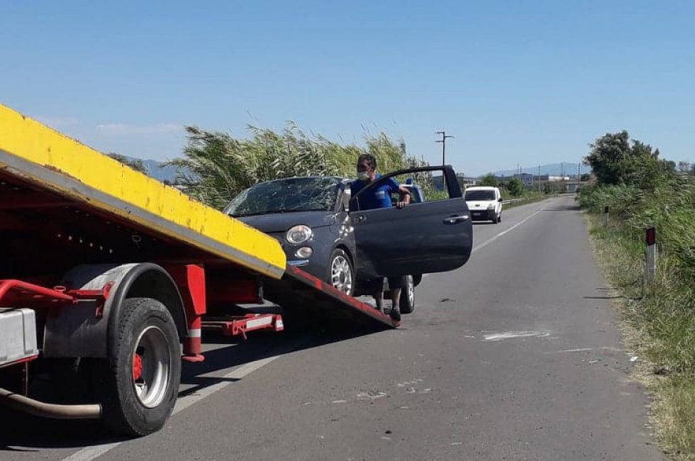 Torano. Tre feriti in un incidente stradale, grave una ragazza