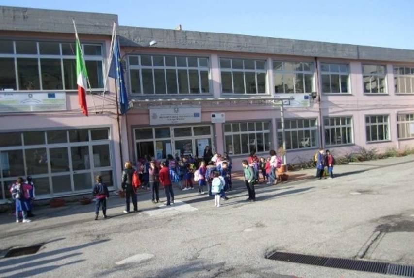 Luzzi. SOS degli alunni della Primaria per tornare nella loro scuola