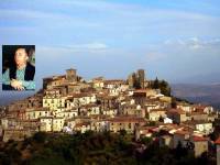 Panorama di Altomonte e, nel riquadro, Michele Presta