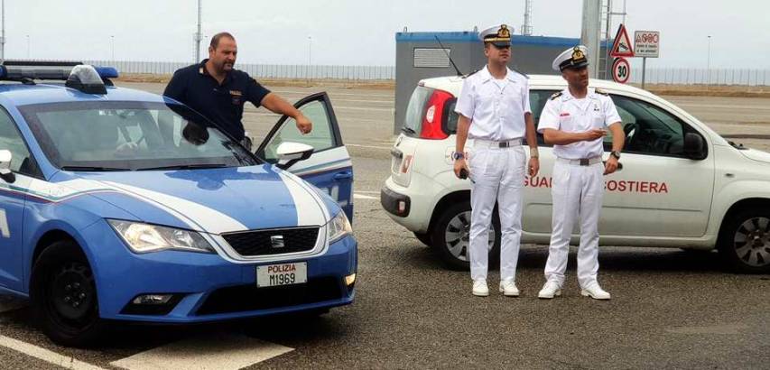 Esercitazioni della Capitaneria al Porto di Corigliano