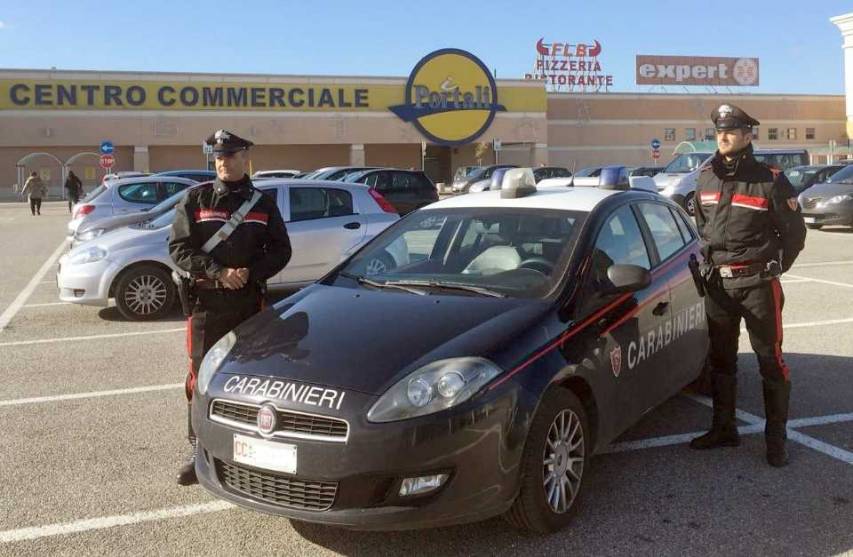 Spende oltre 1000euro da carte di credito rubate. Arrestato 27enne coriglianese