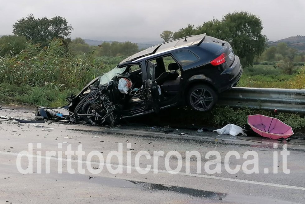 Anche l'uomo che viaggiava in auto è deceduto dopo il tragico incidente