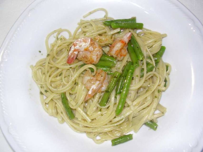 Linguine con pesto e mazzancolle