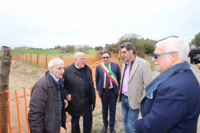 La visita di Oliverio con il consigliere Franco Sergio, Franco Corbelli ed il sindaco Ameruso 