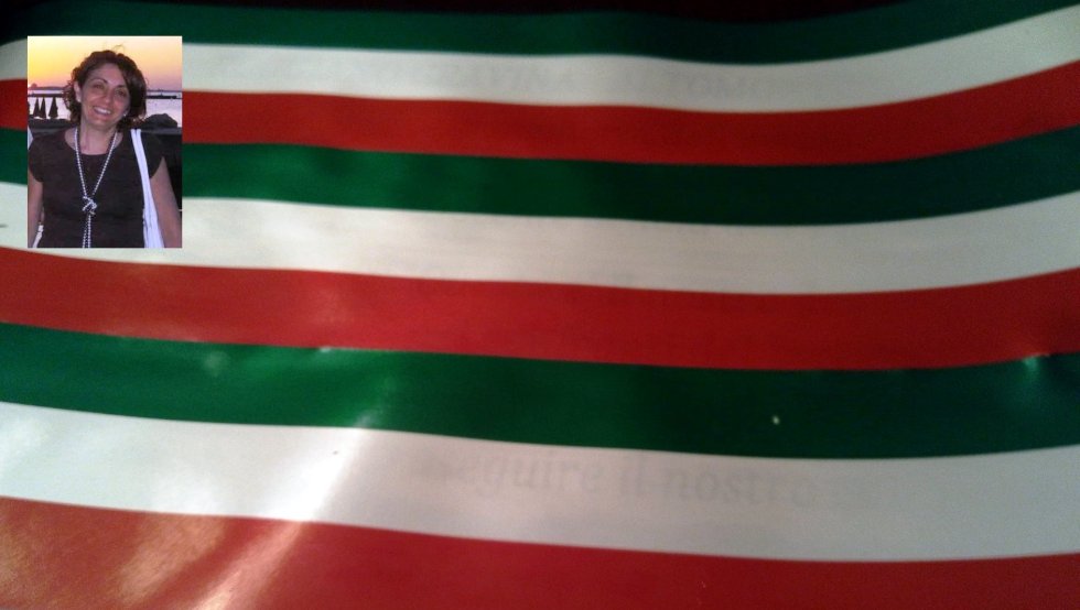 Sotto al tricolore la dedica ad Emilia Gatto
