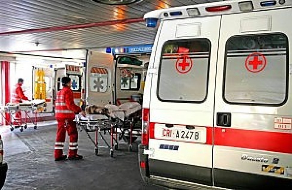 Roggiano, 70enne in ospedale dopo la caduta da un albero d’ulivo