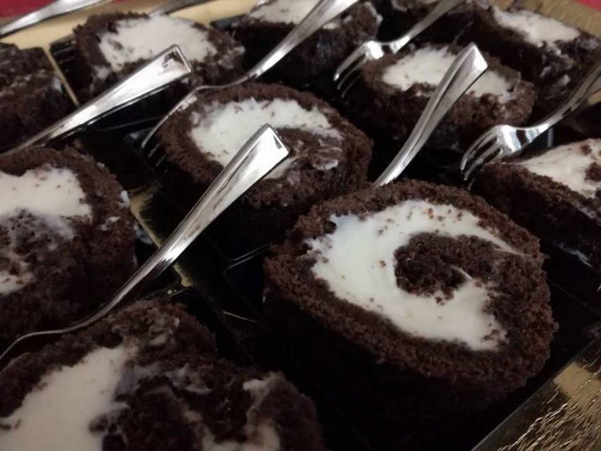 Rotolo al cacao con crema bianca al mascarpone