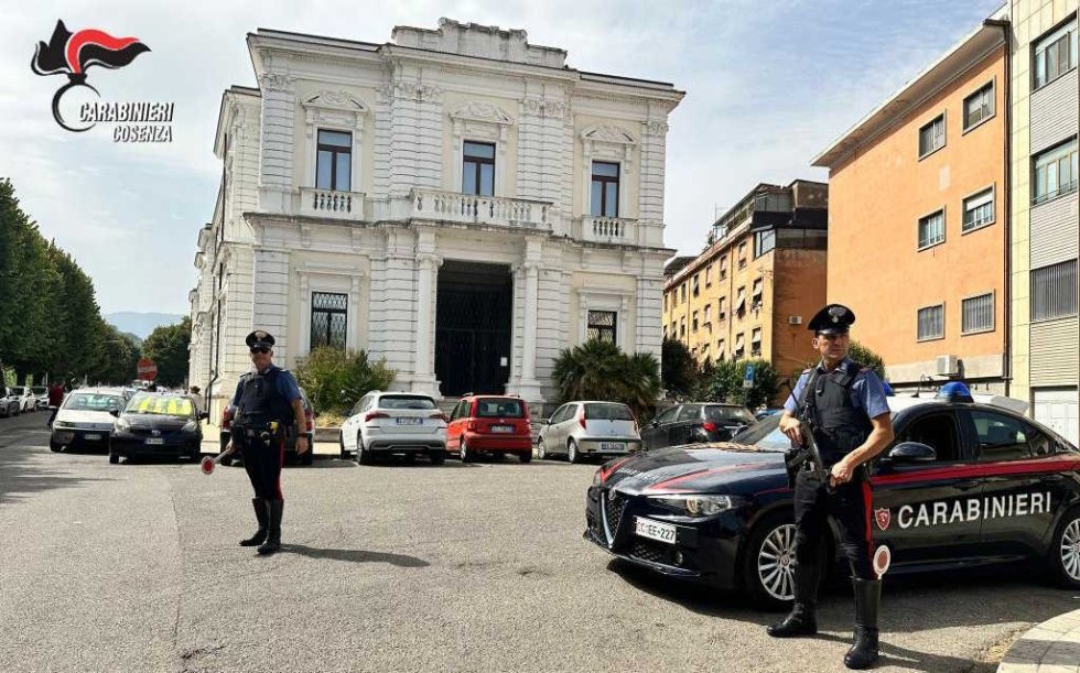 Maxi sequestro di marijuana, cinque misure cautelari