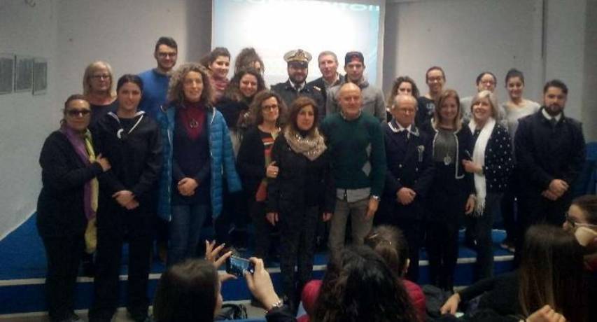 La Marina Militare incontra gli studenti di Bisignano