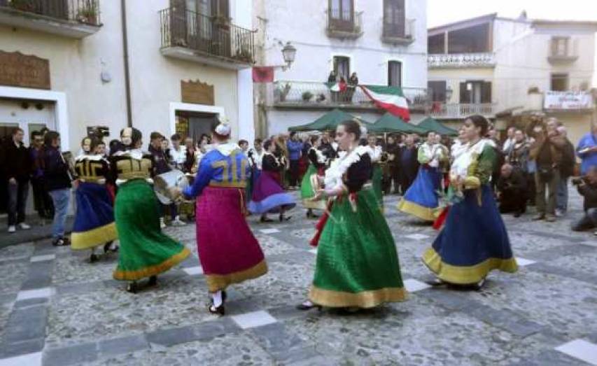 A Vaccarizzo si attende la Rassegna del Costume Arbëresh